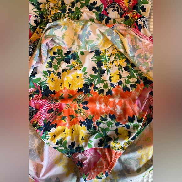 Cacique NWT Swimdress No Wire High Neck Patchwork Adjustable Straps Size 24 - Picture 7 of 15